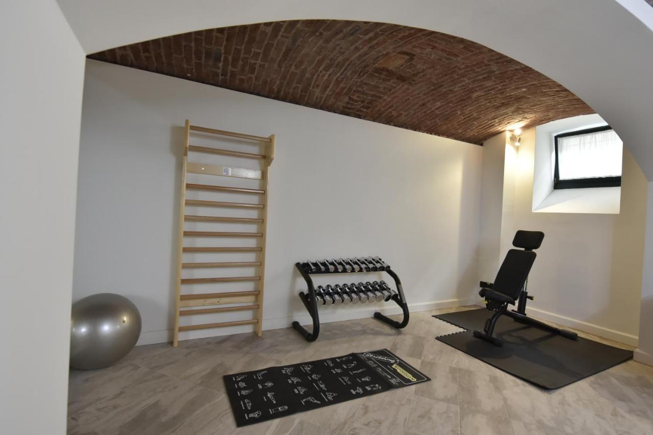 No 6 Apartment *